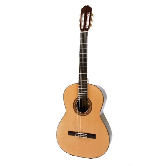 גיטרה קלאסית תוצרת ספרד  Raimundo 140
